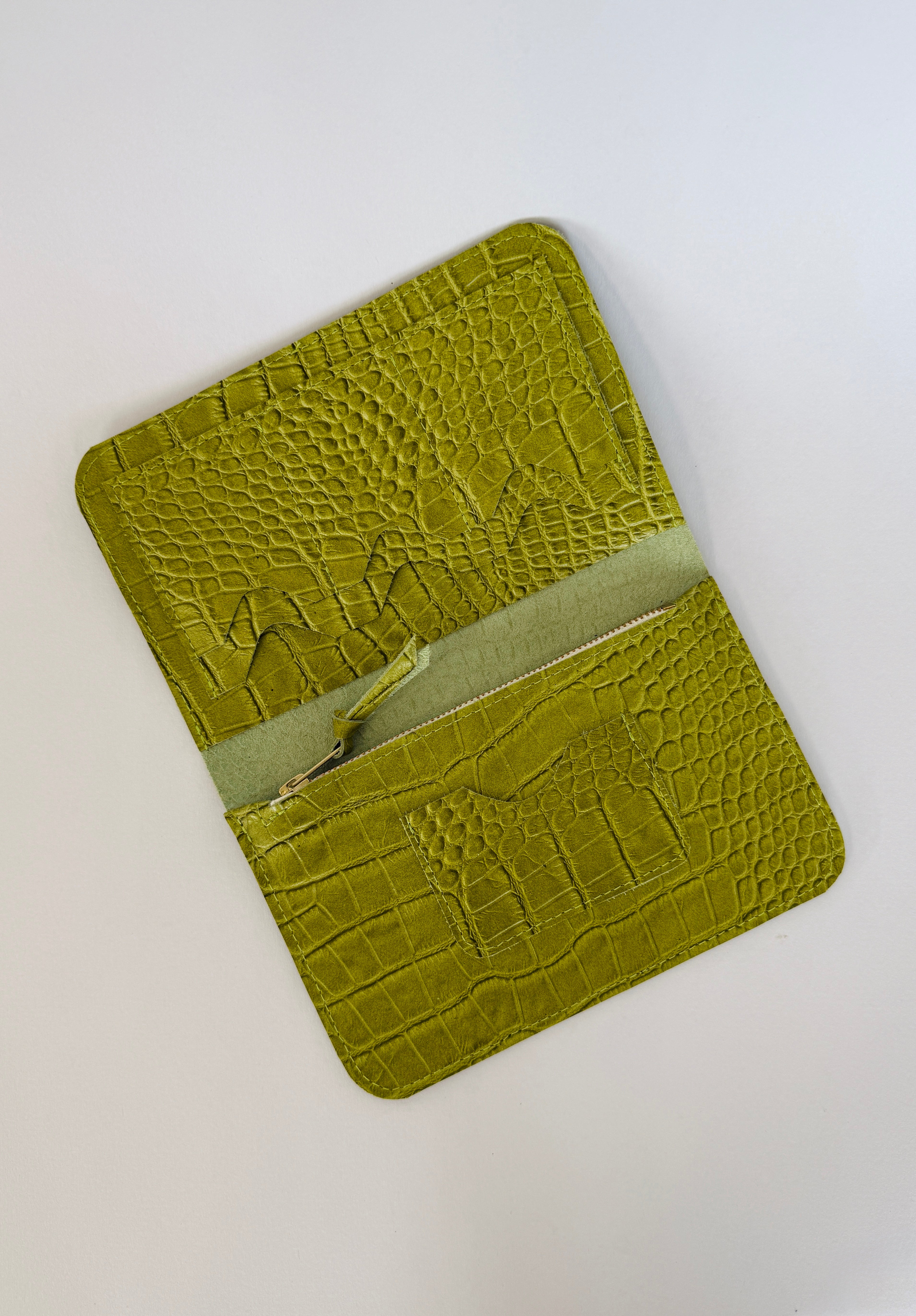 IVY LEATHER CLUTCH WALLET | AVACODO CROC
