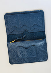 IVY LEATHER CLUTCH WALLET | PEBBLED NAVY