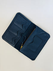IVY LEATHER CLUTCH WALLET | PEBBLED NAVY
