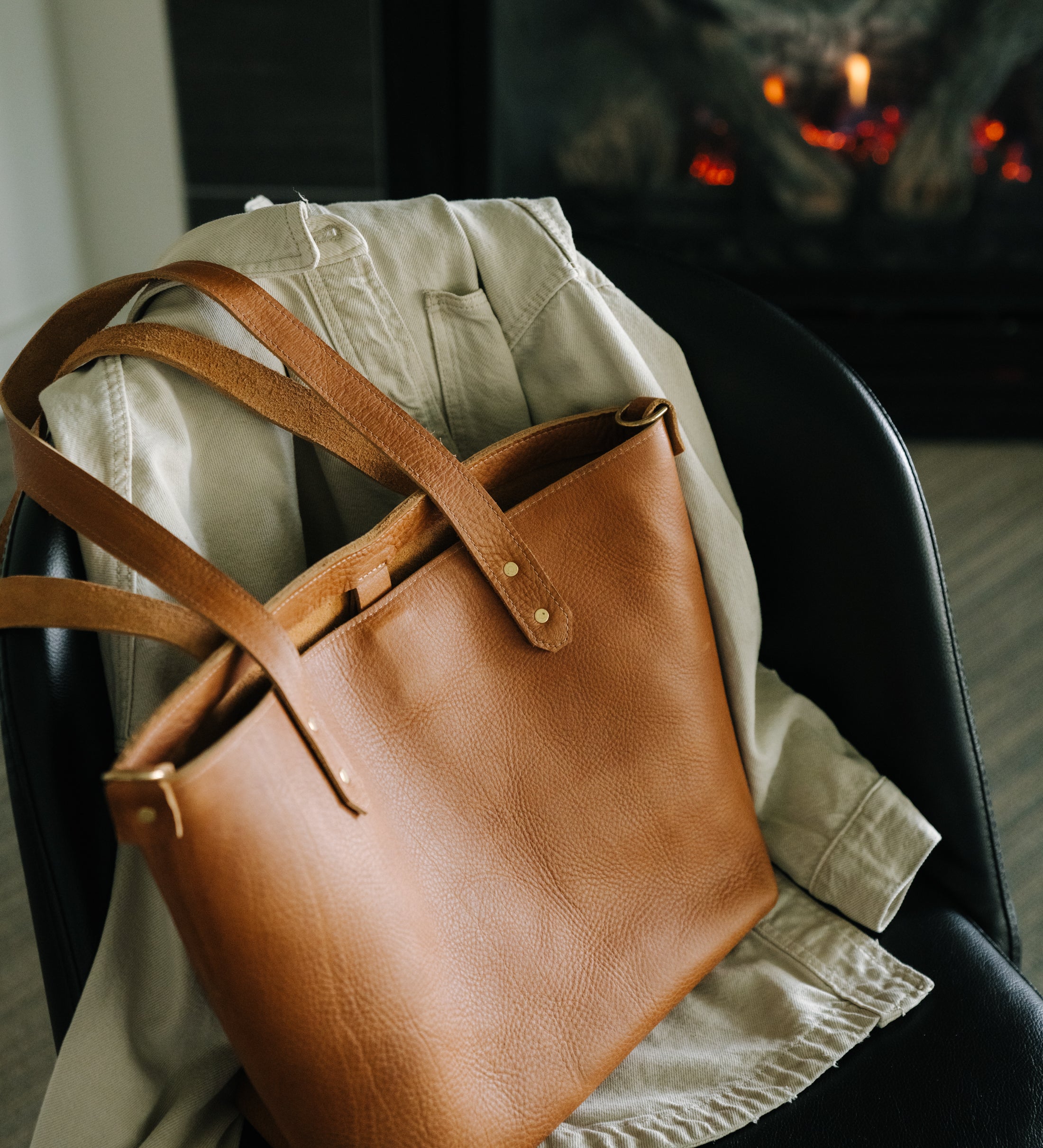 WHY LEATHER BAGS ARE SO EXPENSIVE: THE QUALITY, CRAFTSMANSHIP, AND DURABILITY BEHIND THE PRICE.