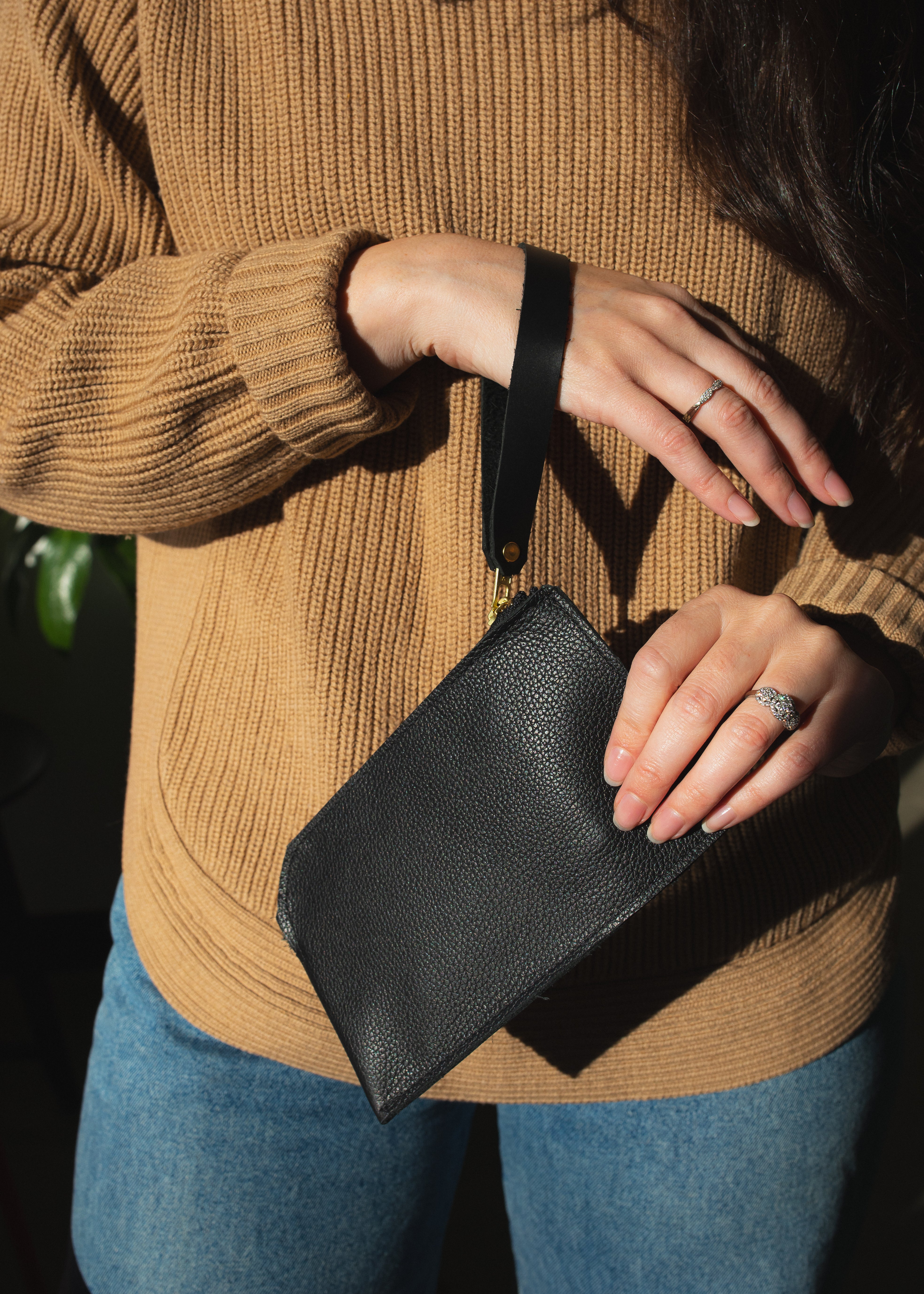 MARTHA POUCH NOIR – Market Canvas Leather - Main Image