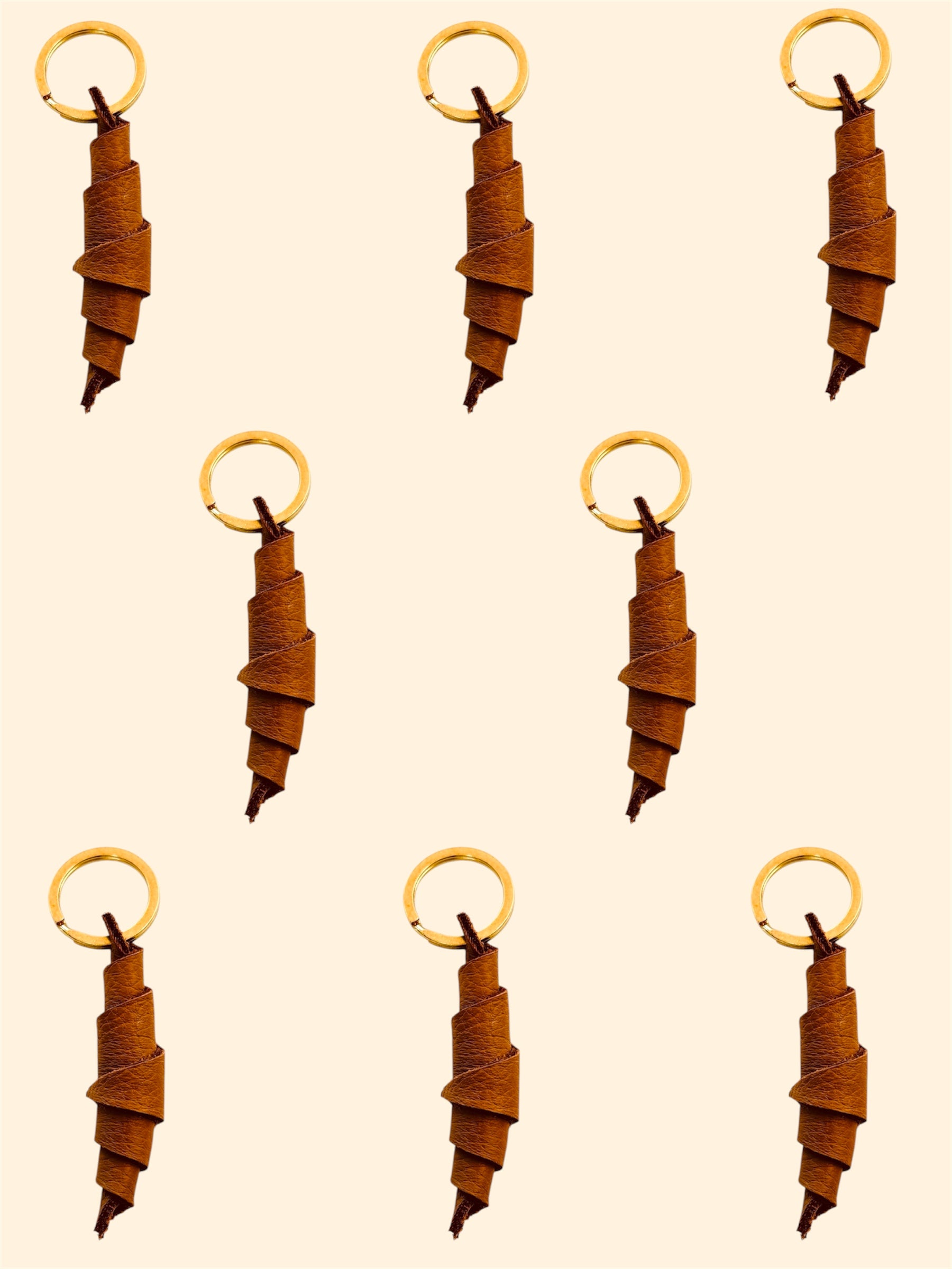 LEATHER CROISSANT KEYCHAIN | CARAMEL