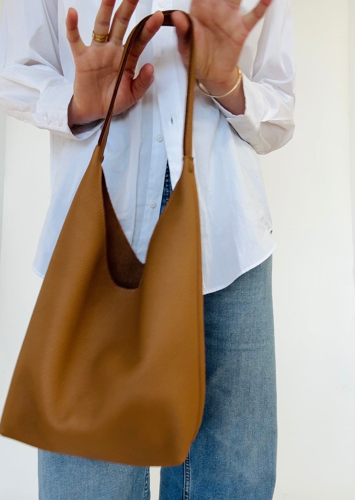BRUNA SHOULDER BAG | LATTE