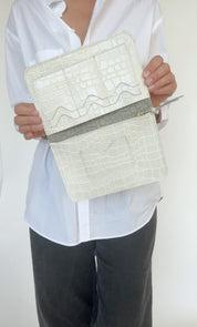 IVY LEATHER CLUTCH WALLET | CREAM CROC