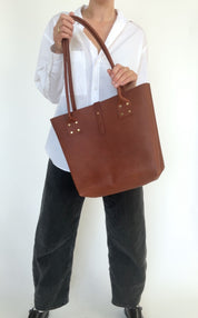 MOORE REFINED TOTE | PECAN