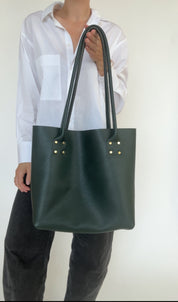 MOORE REFINED TOTE | KALE