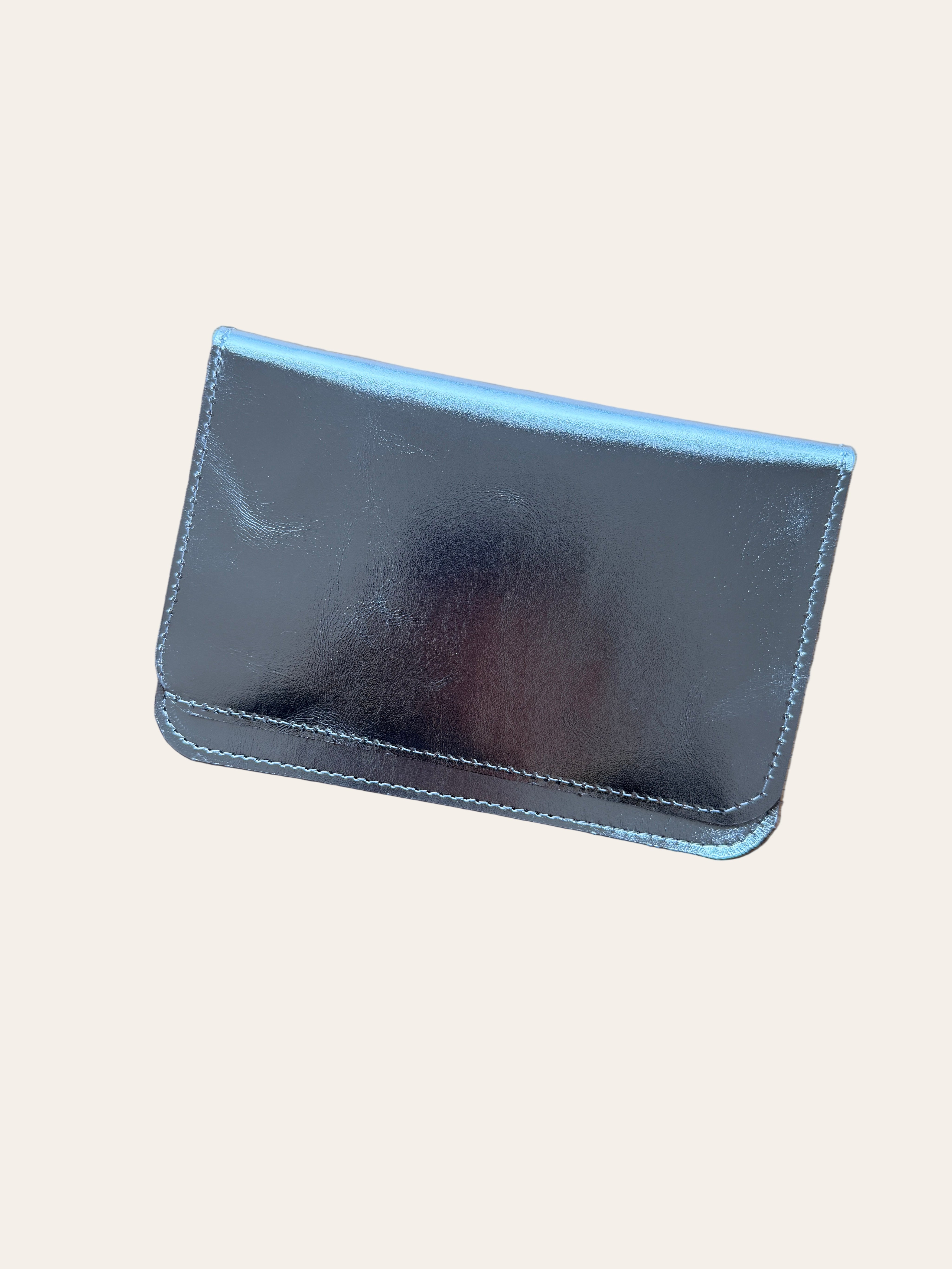 IVY LEATHER CLUTCH WALLET | SILVER