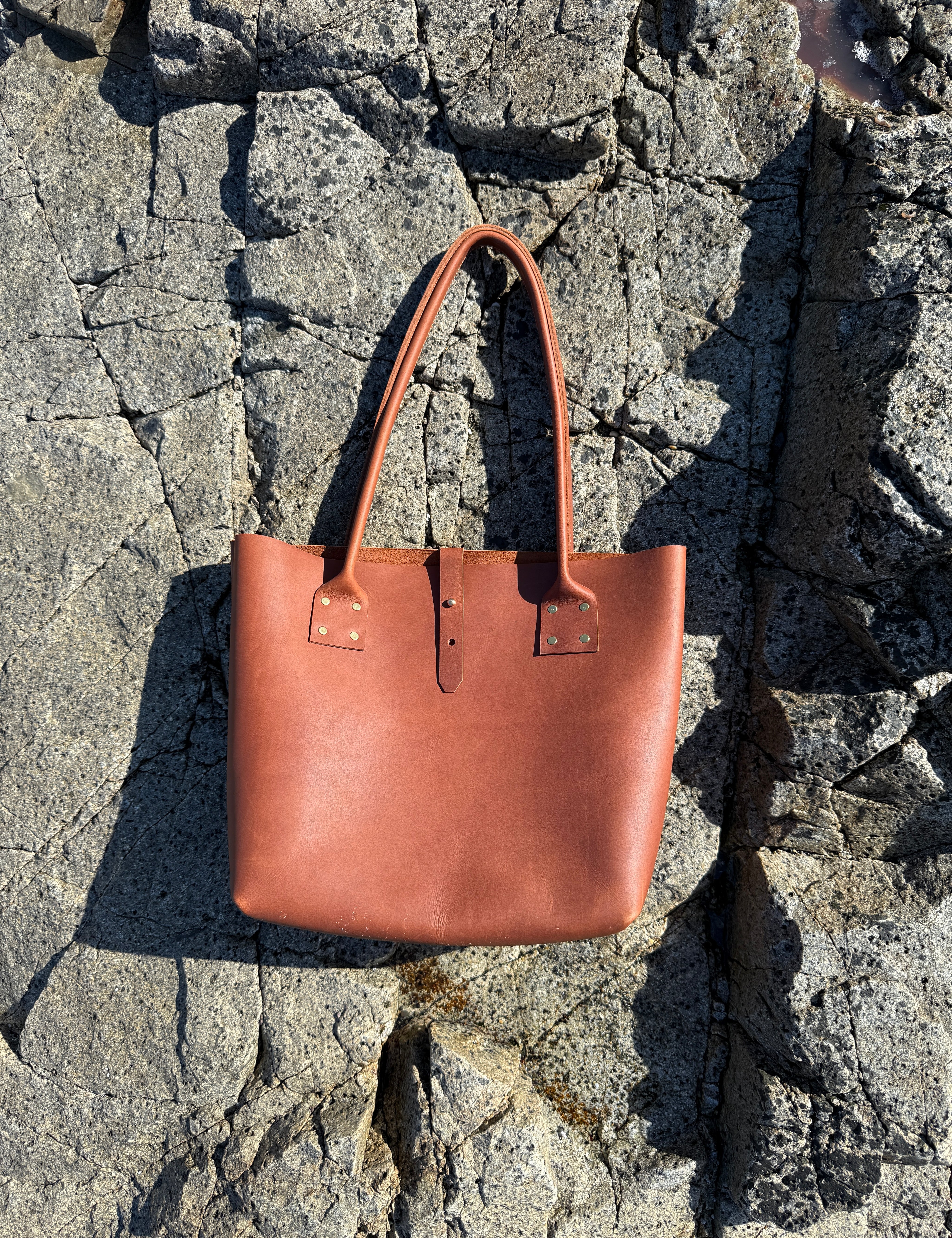 MOORE REFINED TOTE | PECAN Leather Bag - handcrafted by Market Canvas Leather in Tofino, BC, Canada
