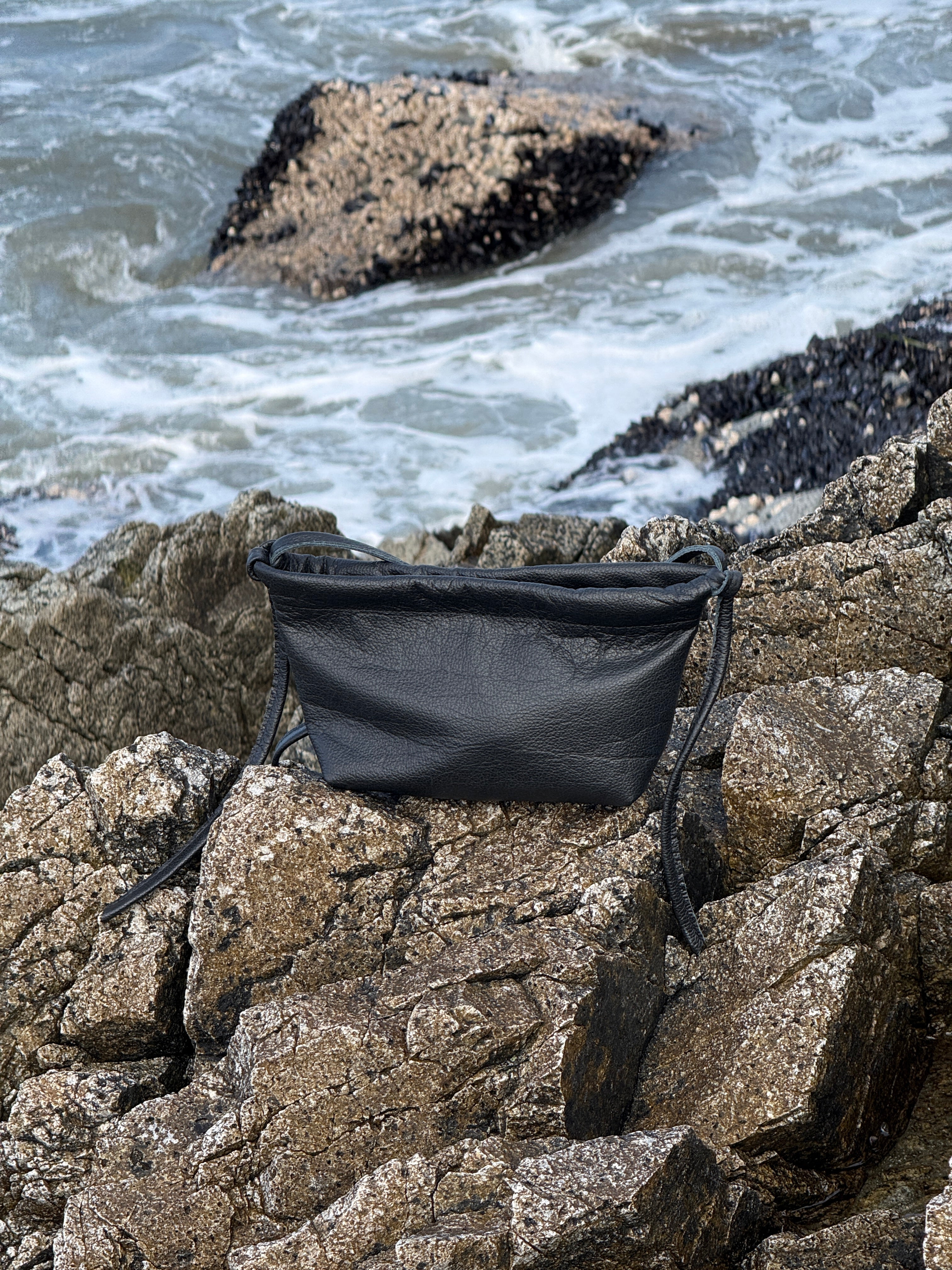 MINI HENNI TOTE | NOIR Leather Bag - handcrafted by Market Canvas Leather in Tofino, BC, Canada